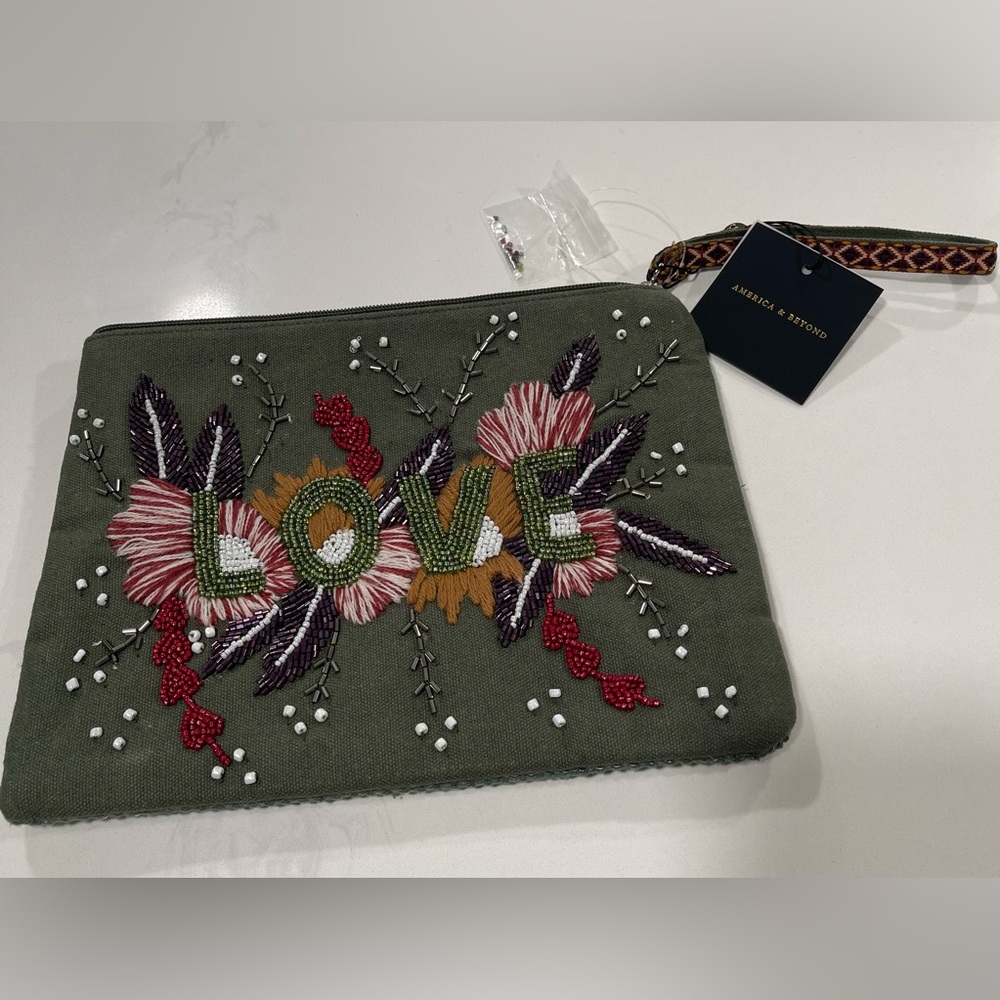 Green Embroidered Floral Clutch